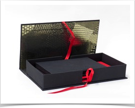 French box with folded Monotype